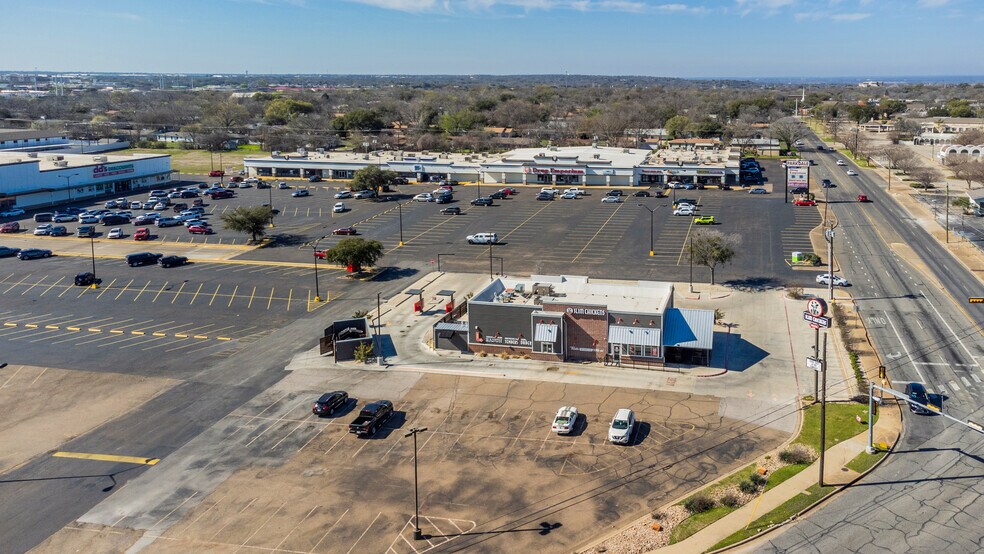 More Photos Of 1200 Richland Dr, Waco Unknown For Lease