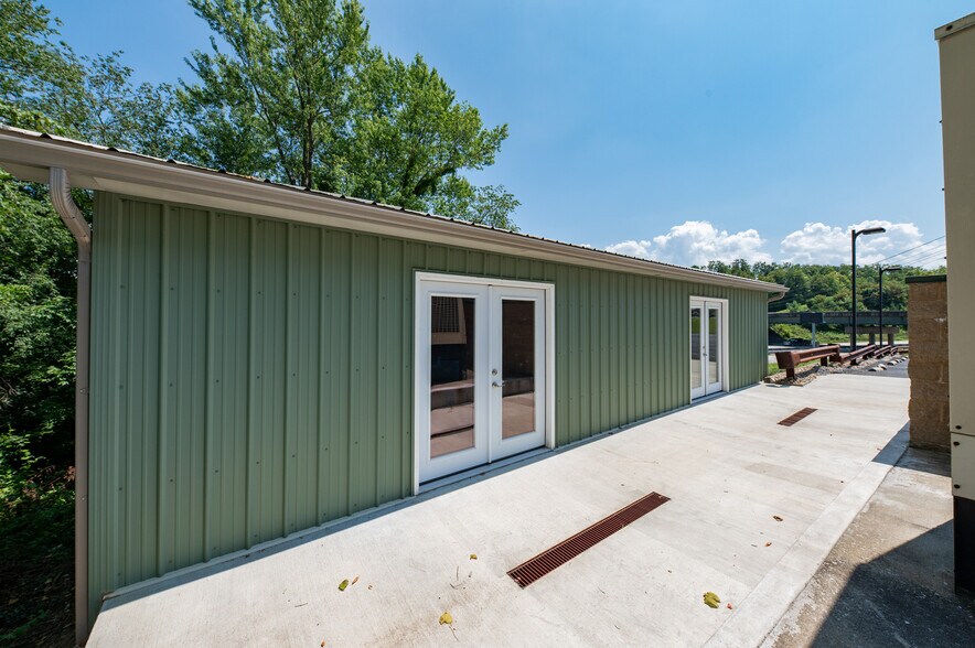 More Photos Of 6-10 Canyon Rd, Morgantown Loft Creative Space For Sale