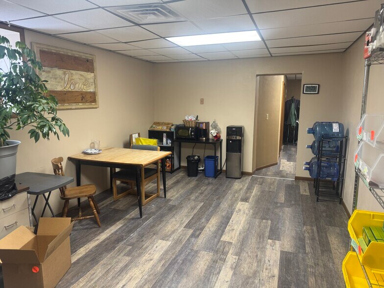 More Photos Of 20 Frederick St, Plymouth Warehouse For Lease