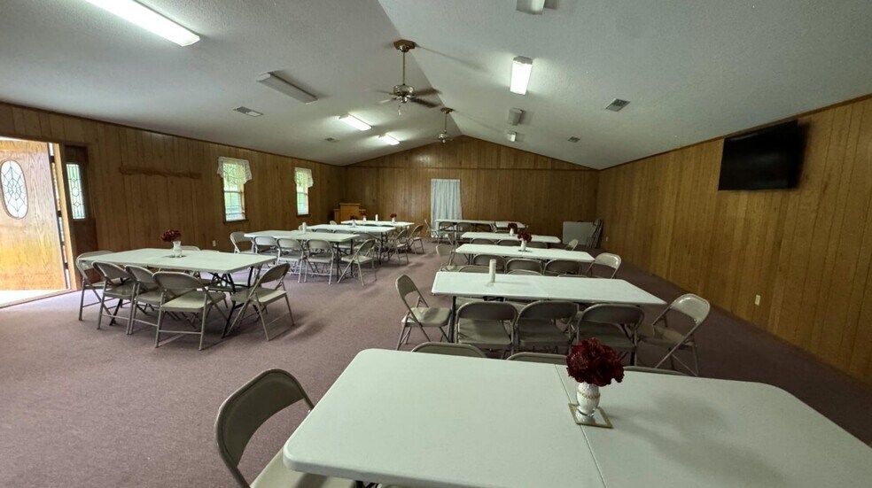 More Photos Of 445 Schmitt Rd, Rossville Religious Facility For Sale