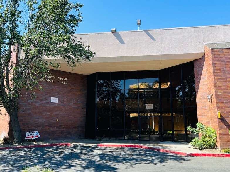 More Photos Of 1902 Royalty Dr, Pomona Medical For Lease