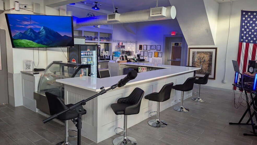 More Photos Of 1502 39th St, Galveston General Retail For Sale