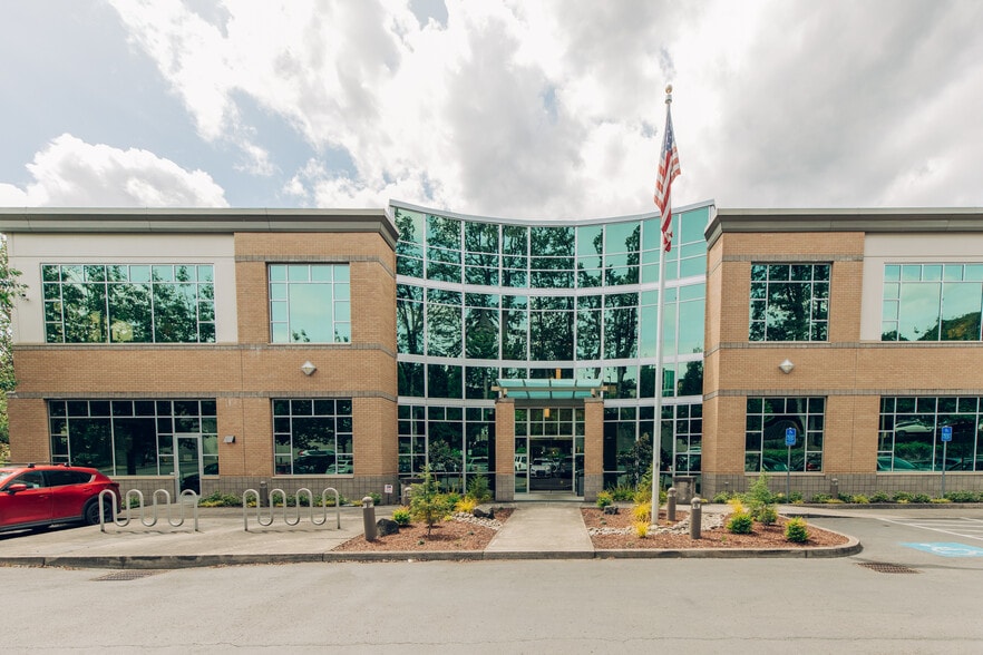 More Photos Of 11740 SW 68th Pky, Tigard Office For Lease