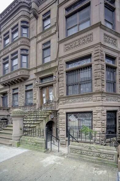 Primary Photo Of 10 W 122nd St, New York Apartments For Sale