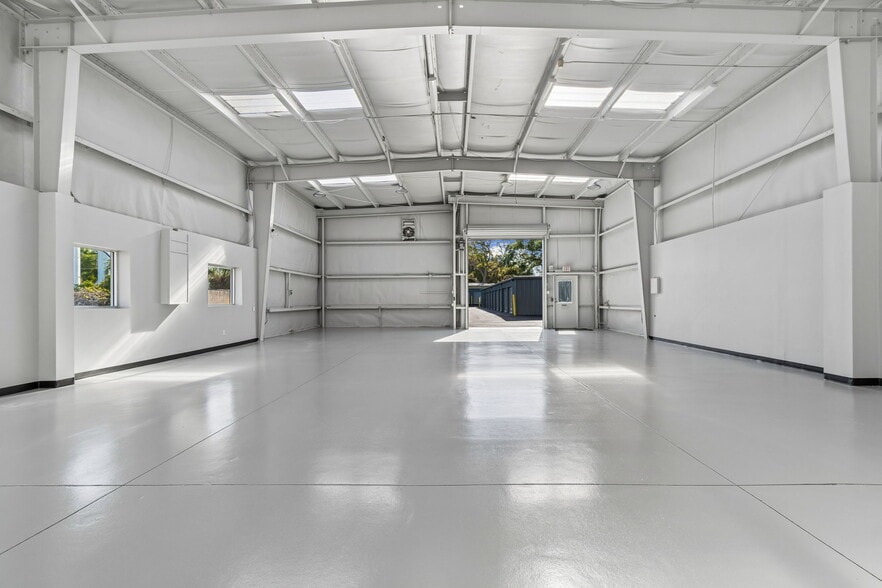 More Photos Of 1453 S Martin Luther King Jr Ave, Clearwater Warehouse For Sale