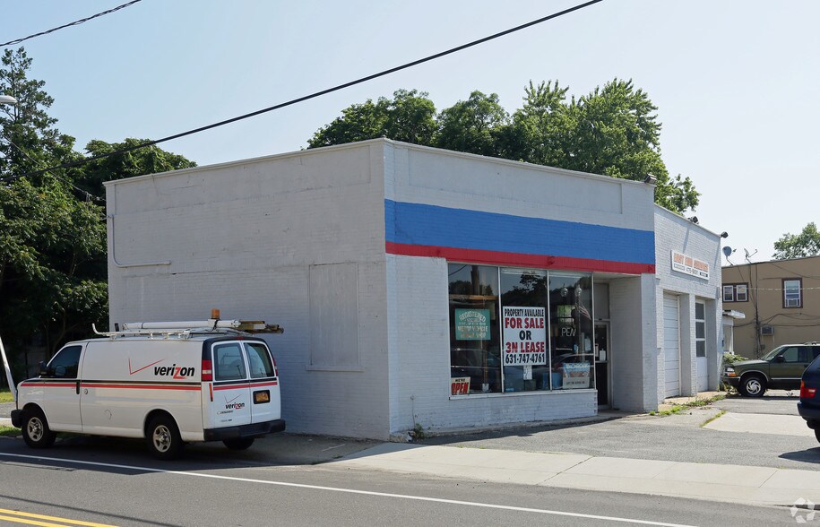 More Photos Of 445 E Main St, Patchogue Service Station For Lease