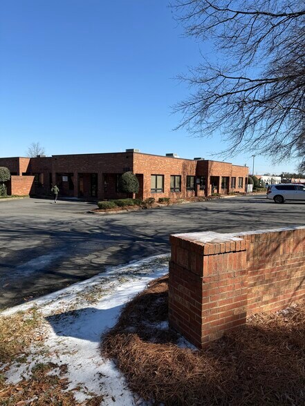 More Photos Of 228 Westinghouse Blvd, Charlotte Office For Lease