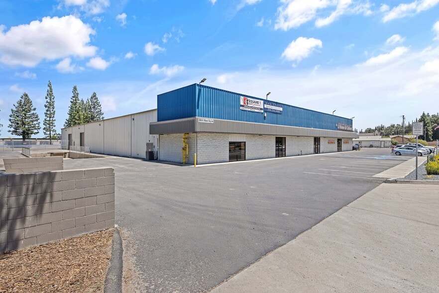 More Photos Of 8246 W Mineral King Ave, Visalia Warehouse For Lease