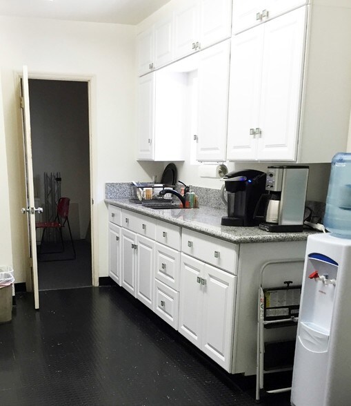 More Photos Of 1665 W 3rd St, Los Angeles Loft Creative Space For Sale