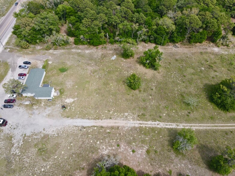 More Photos Of 18824 County Line Rd, Spring Hill Office For Lease