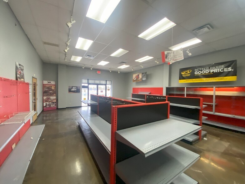 More Photos Of 7605 Commerce Pl, Plain City Service For Sale