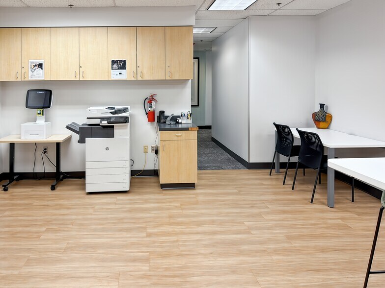 More Photos Of 9393 W 110th St, Overland Park Coworking Space