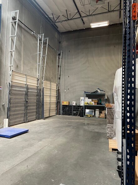 More Photos Of 7465 W Badura Ave, Las Vegas Warehouse For Sale