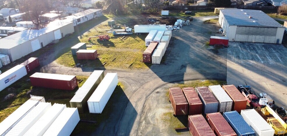 More Photos Of 2660 NW Vine St, Grants Pass Manufacturing For Sale