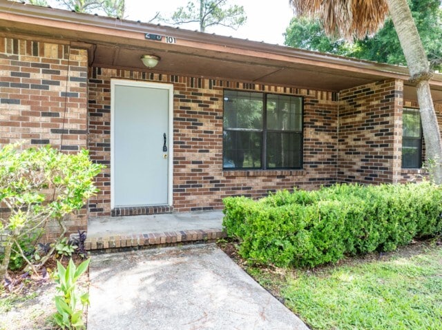 More Photos Of 325 SW Leisure Dr, Lake City Apartments For Sale
