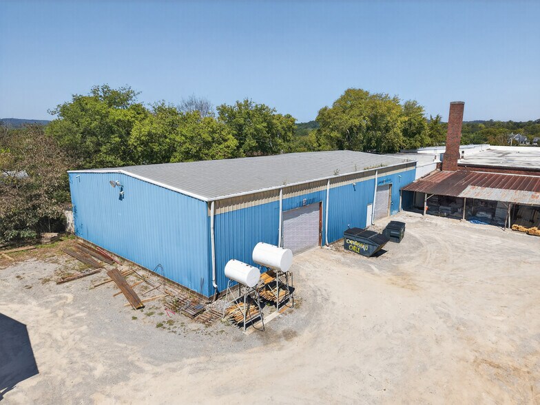 More Photos Of 1100 Winchester Hwy, Fayetteville Freestanding For Sale