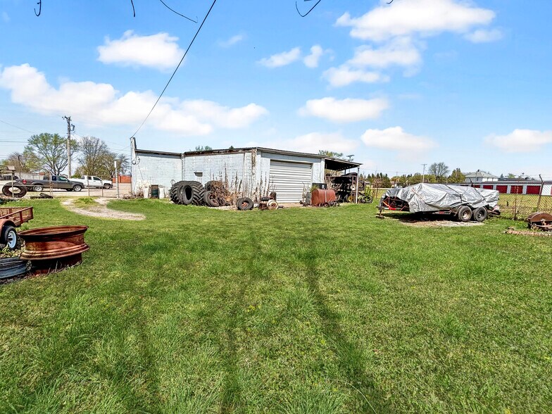 More Photos Of 1005 E Broadway St, Covington General Retail For Sale
