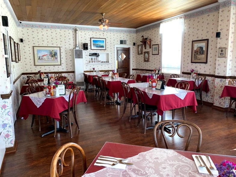 More Photos Of 205 Main St, Bridgeport Hotel For Sale