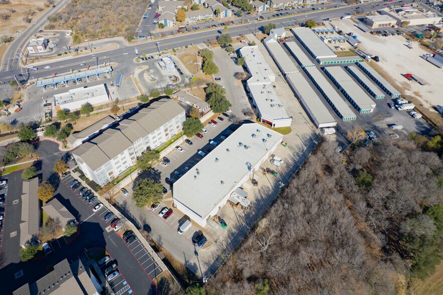 More Photos Of 8666 Huebner Rd, San Antonio Research And Development For Lease