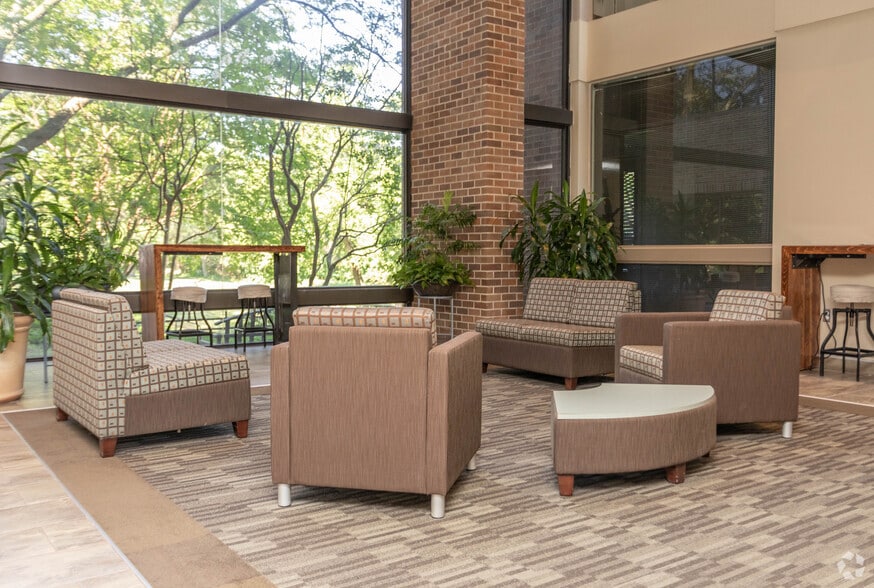 More Photos Of 1122 Kenilworth Dr, Towson Office For Lease
