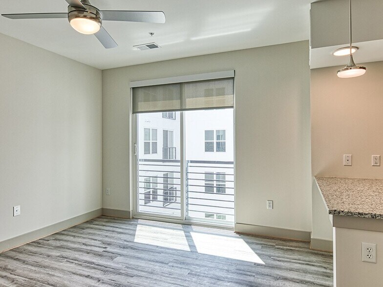 More Photos Of 1850 Merchant Ln, Hampton Apartments For Sale