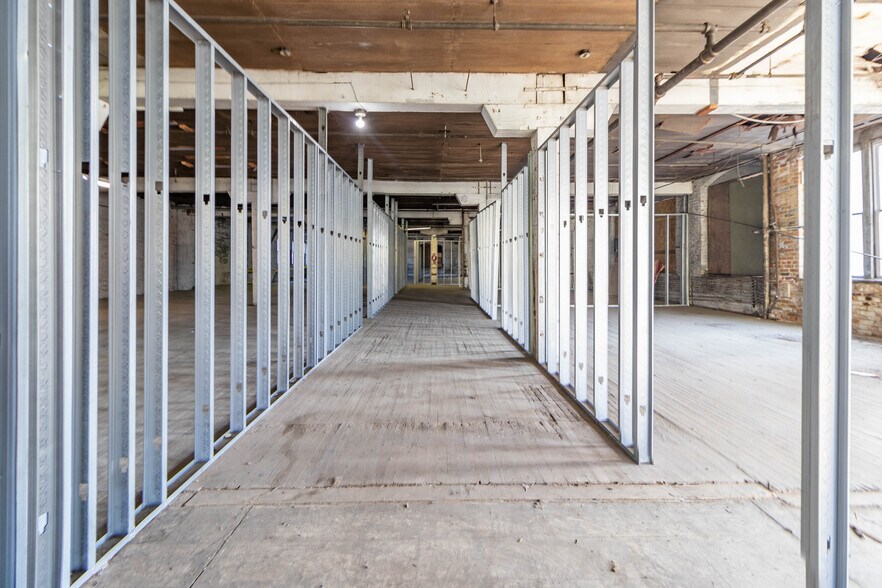 More Photos Of 1275 Budd St, Cincinnati Warehouse For Sale