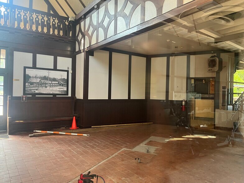 More Photos Of 1 Fenimore Ave, Hartsdale General Retail For Lease