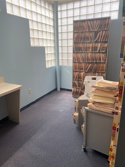 More Photos Of 566 Nye Ave, Irvington Medical For Sale