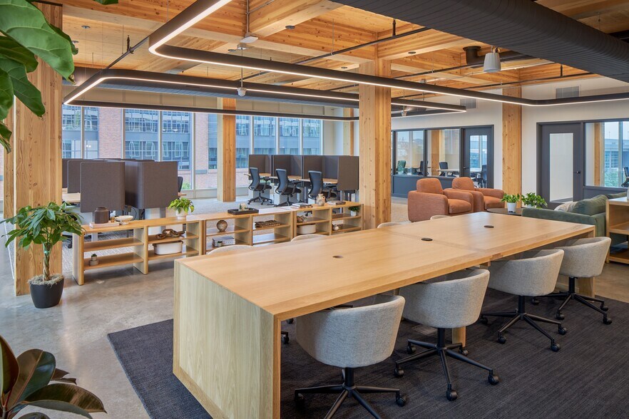 More Photos Of 1501 Mike Fahey St, Omaha Coworking Space