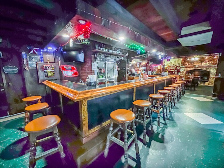 More Photos Of 100 W Maple Ave, Langhorne Restaurant For Sale