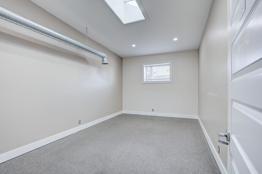 More Photos Of 628 E Parent Ave, Royal Oak Office Residential For Lease