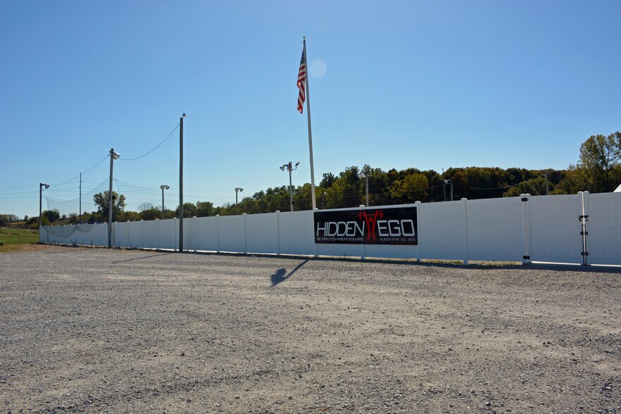 More Photos Of 555 Ohio st, Kendallville Land For Sale