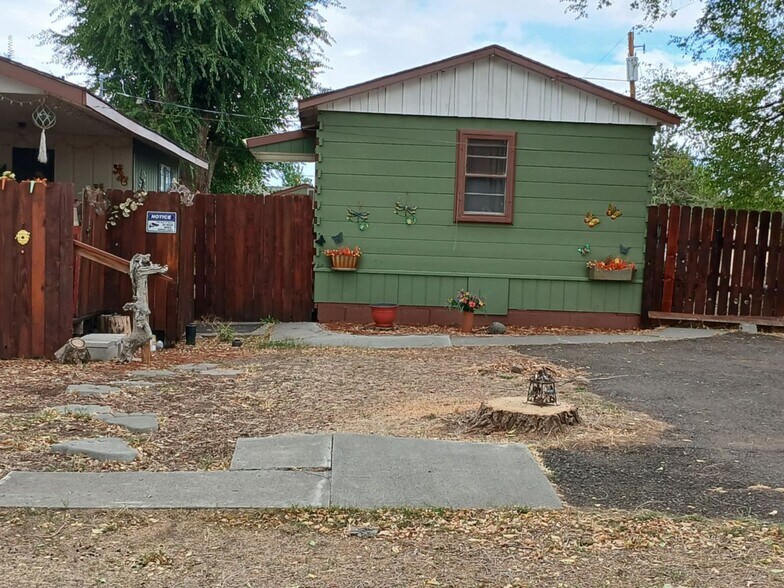 More Photos Of 1400 W 11th St, Alturas Specialty For Sale
