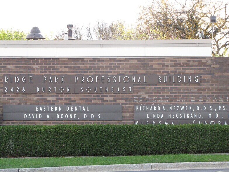 More Photos Of 2426 SE Burton St, Grand Rapids Medical For Sale