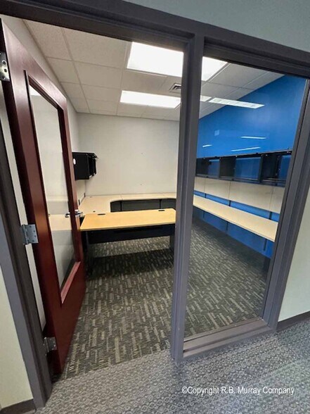 More Photos Of 1701 S Enterprise Ave, Springfield Office For Sale