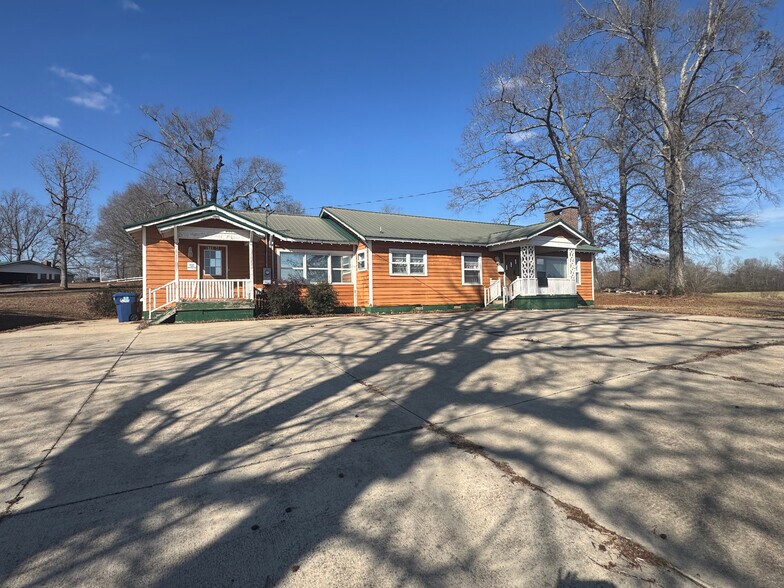 More Photos Of 8385 AL Highway 144, Alexandria Office Residential For Sale