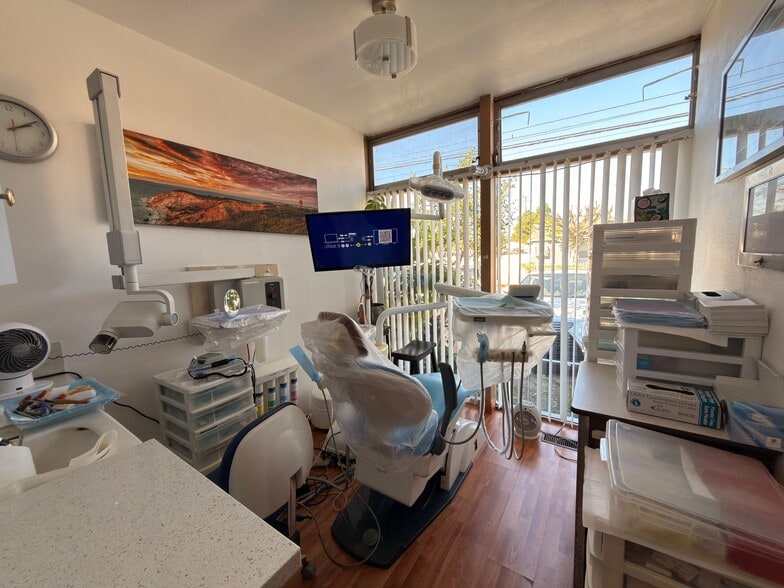 More Photos Of 1126 N Flower St, Santa Ana Medical For Sale