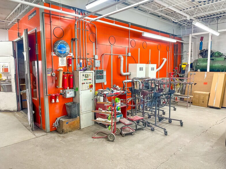 More Photos Of 2628 Central Ave NE, Minneapolis General Retail For Sale