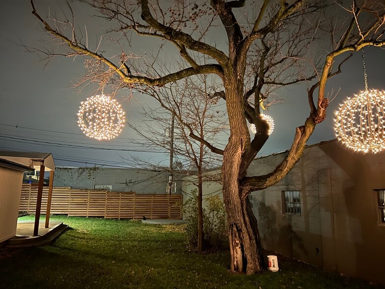 More Photos Of 220 W 80th Ter, Kansas City Storefront Retail Office For Sale