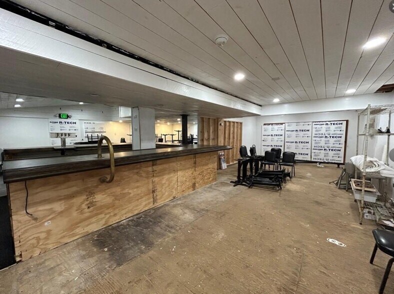 More Photos Of 401 E 4th St, Watkins Glen Restaurant For Sale