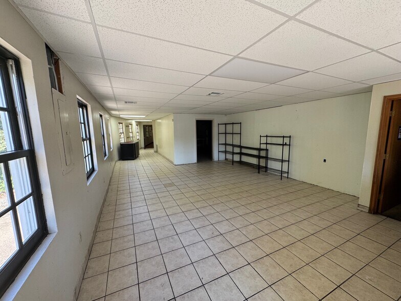 More Photos Of 1505 E Portland Rd, Newberg Restaurant For Lease