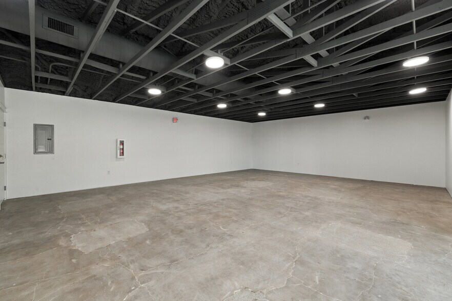 More Photos Of 301-303 Elliott St, Taylor Office For Lease