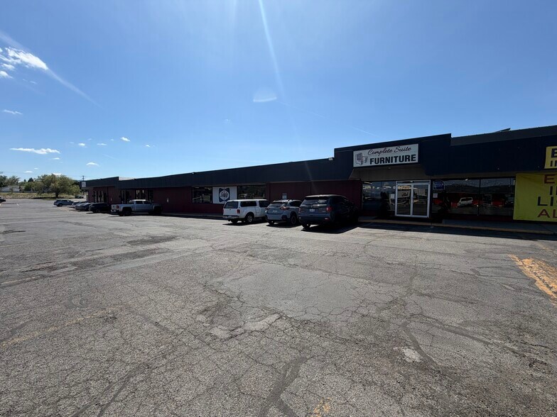 More Photos Of 11406-11412 E Sprague Ave, Spokane Valley Freestanding For Sale