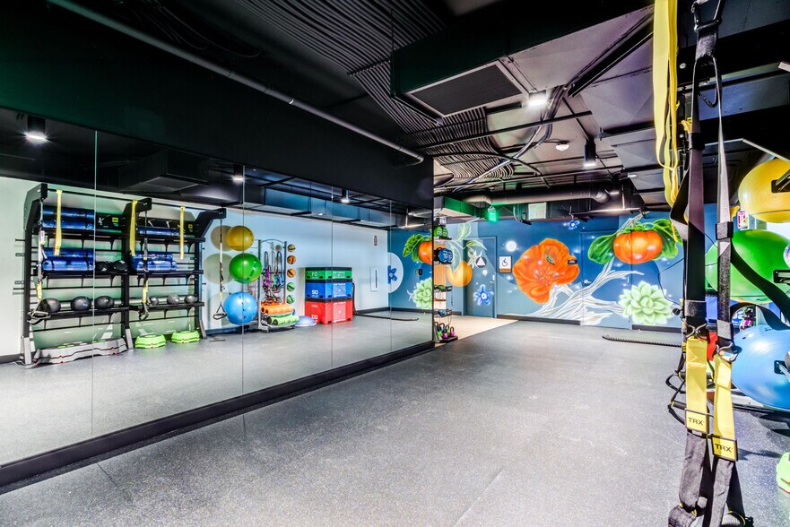 More Photos Of 1100 Webster St, Oakland Apartments For Lease