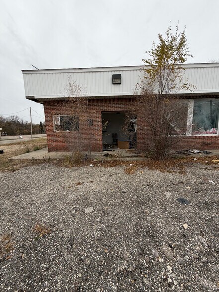 More Photos Of 3102 Martin Luther King Ave, Flint General Retail For Sale