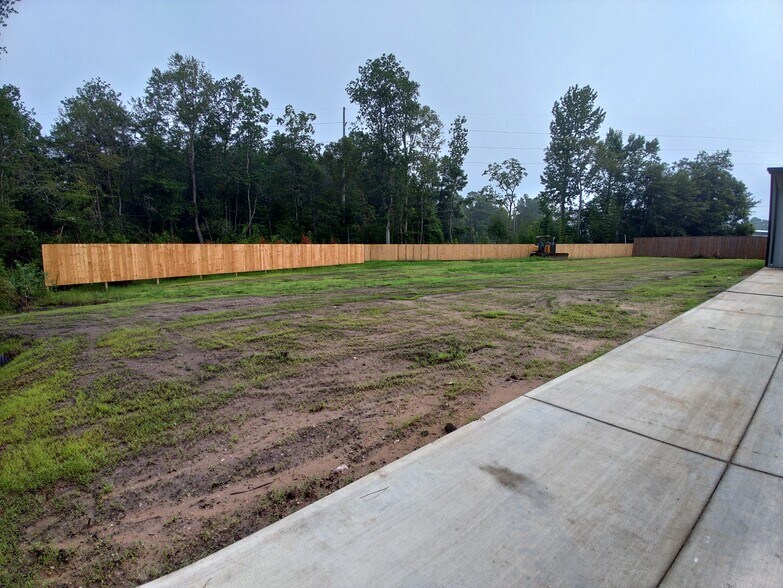 More Photos Of 4354 Halls Mill Rd, Mobile Warehouse For Lease