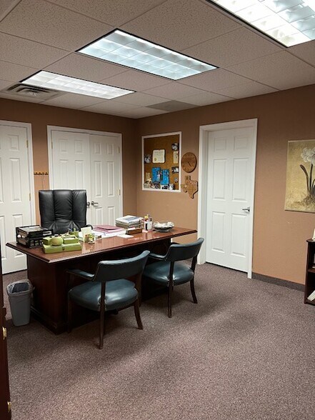 More Photos Of 600 S Red River Expy, Burkburnett Medical For Sale