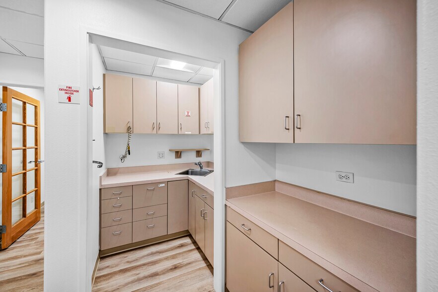 More Photos Of 1304 15th St, Santa Monica Medical For Lease