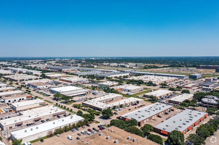 More Photos Of 1108-1110 Summit Ave, Plano Flex For Sale