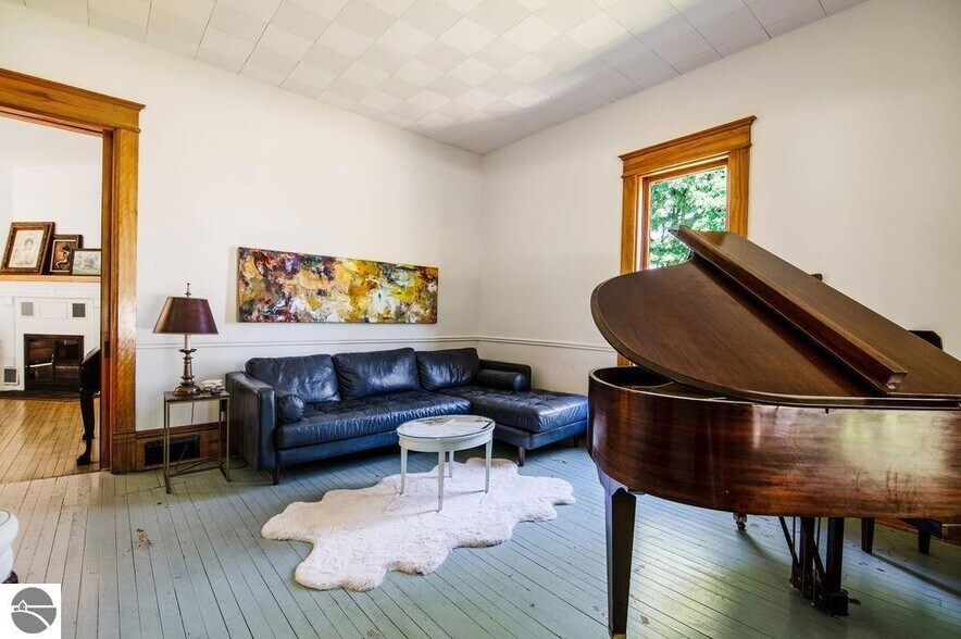 More Photos Of 2287 S Main St, Central Lake Hospitality For Sale